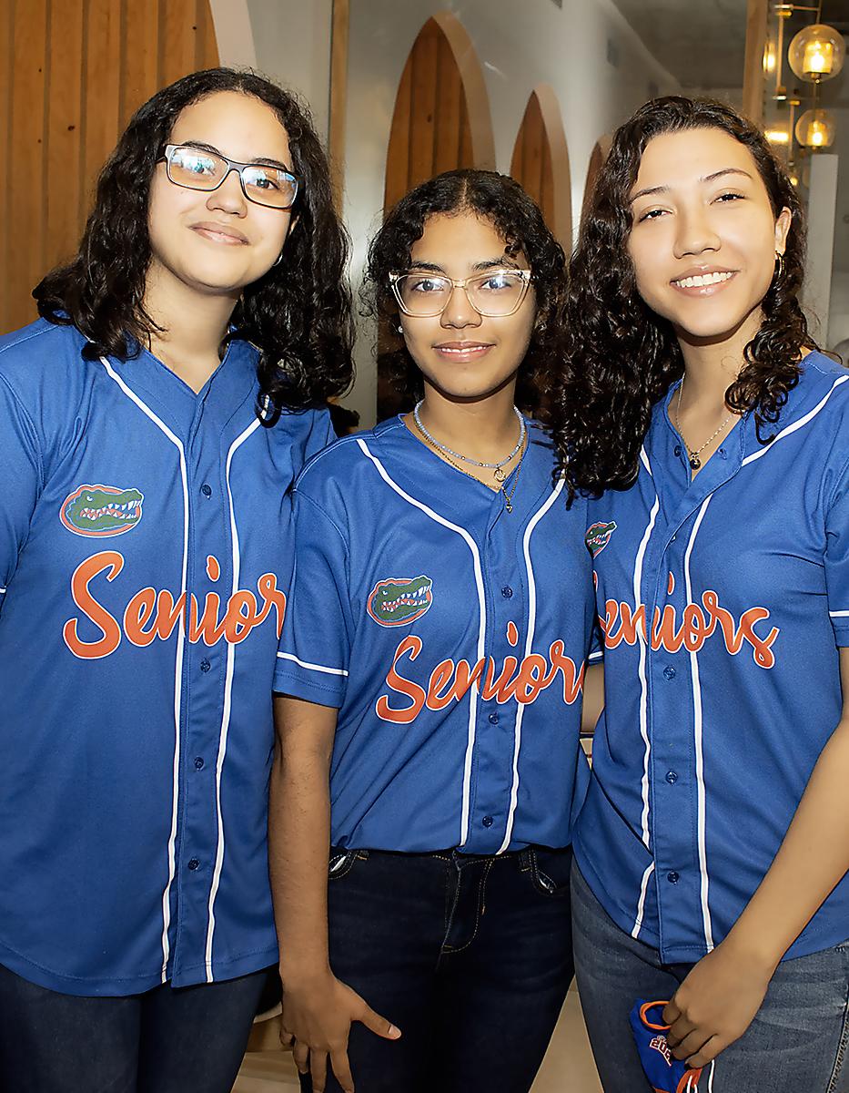 Monica Martínez, Alejandra y Daniela Diaz