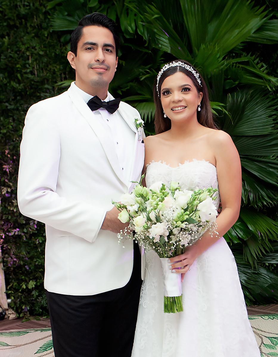 Los nuevos esposos: Carlos Eduardo Valladares Arriaga y Michelle Alejandra Romero López