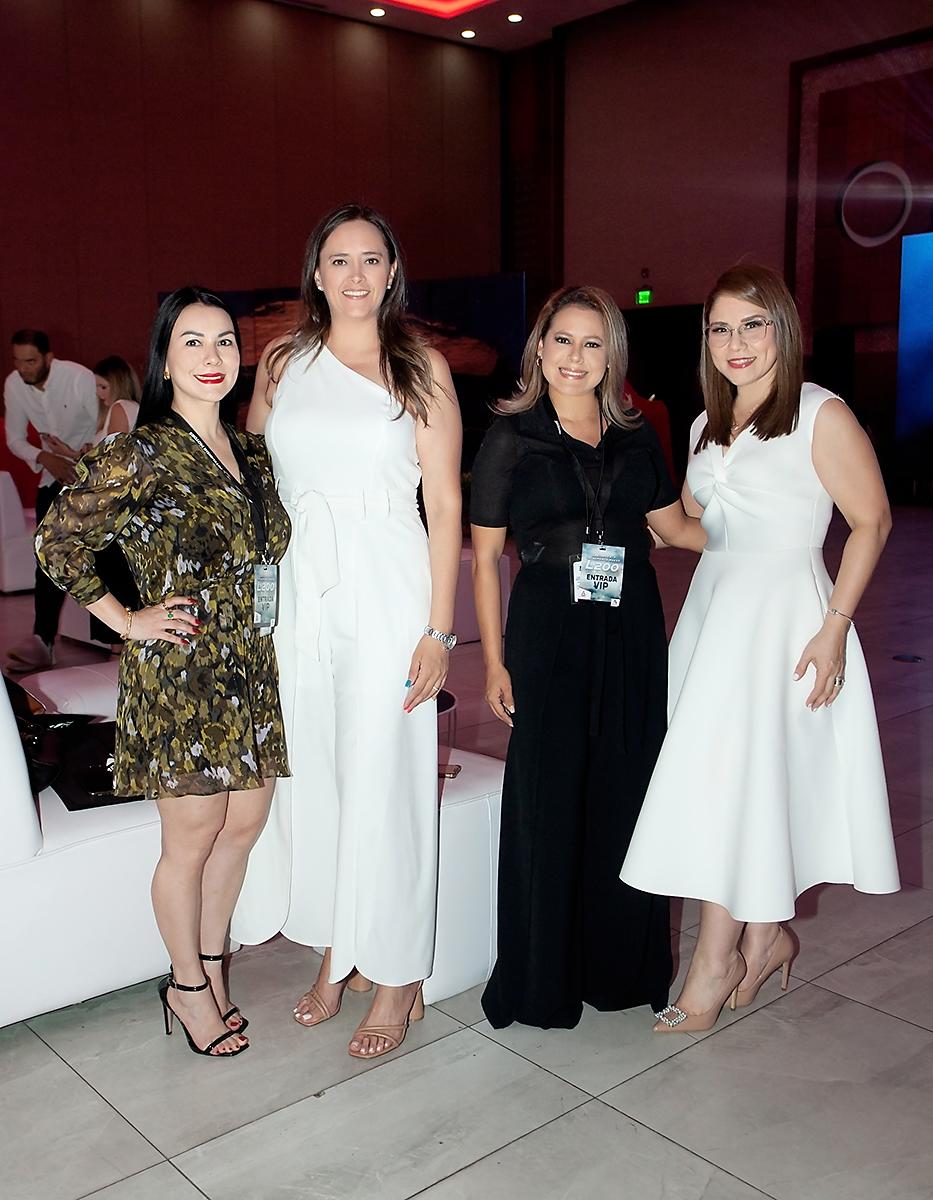 Cinthya Enamorado, Roxana Burdeth, Andrea Ardón y Astrid Carranza.