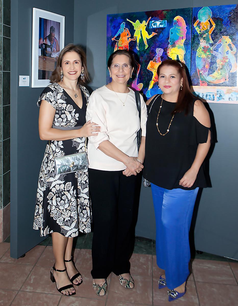 Ana Abufele, María Eugenia Handal y Sulim Trejo.