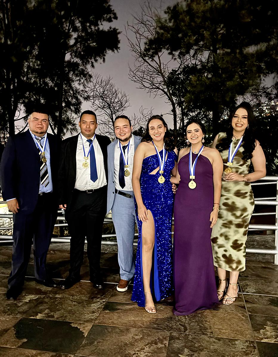 UNITEC celebra la despedida de sus internos de Medicina y Cirugía