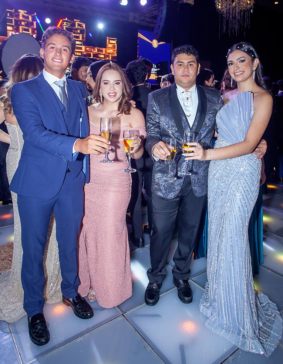  Rodrigo Amaya, Alicia Savillón, Marlón Ramírez y Larissa Jones