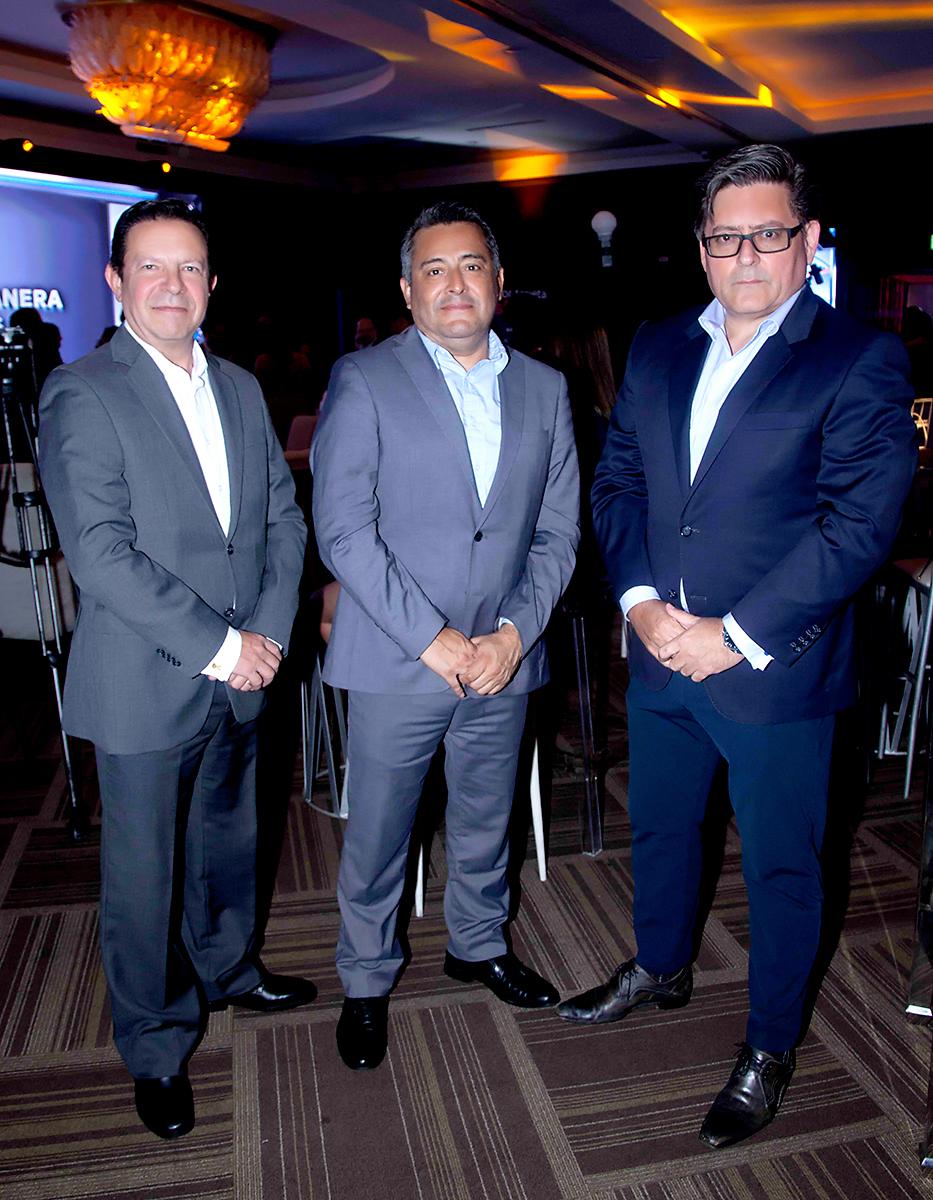 Rolando Cabrera, Luciano Brumel y Michael Corcuera.