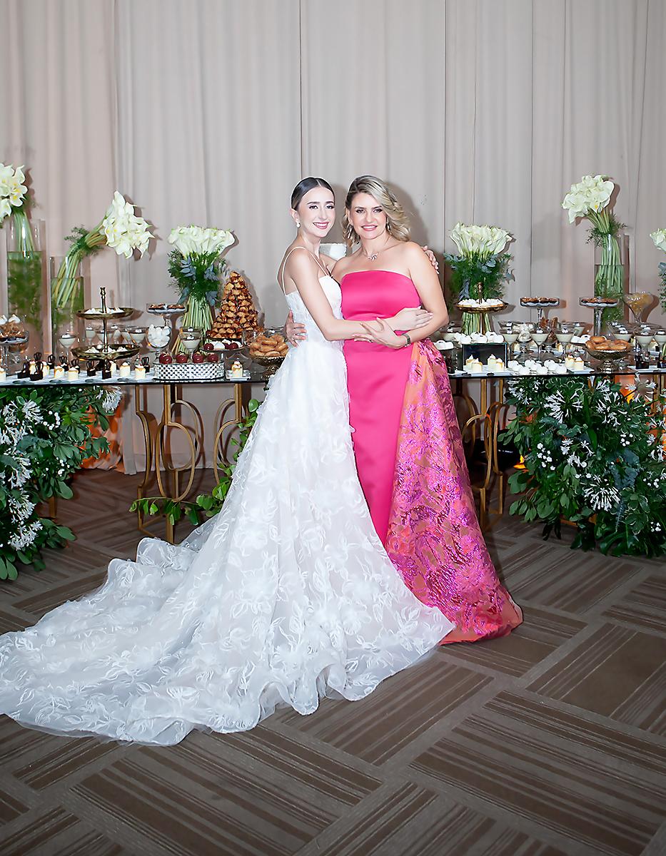 Arielle Canahuati y su madre Mariela Rietti.