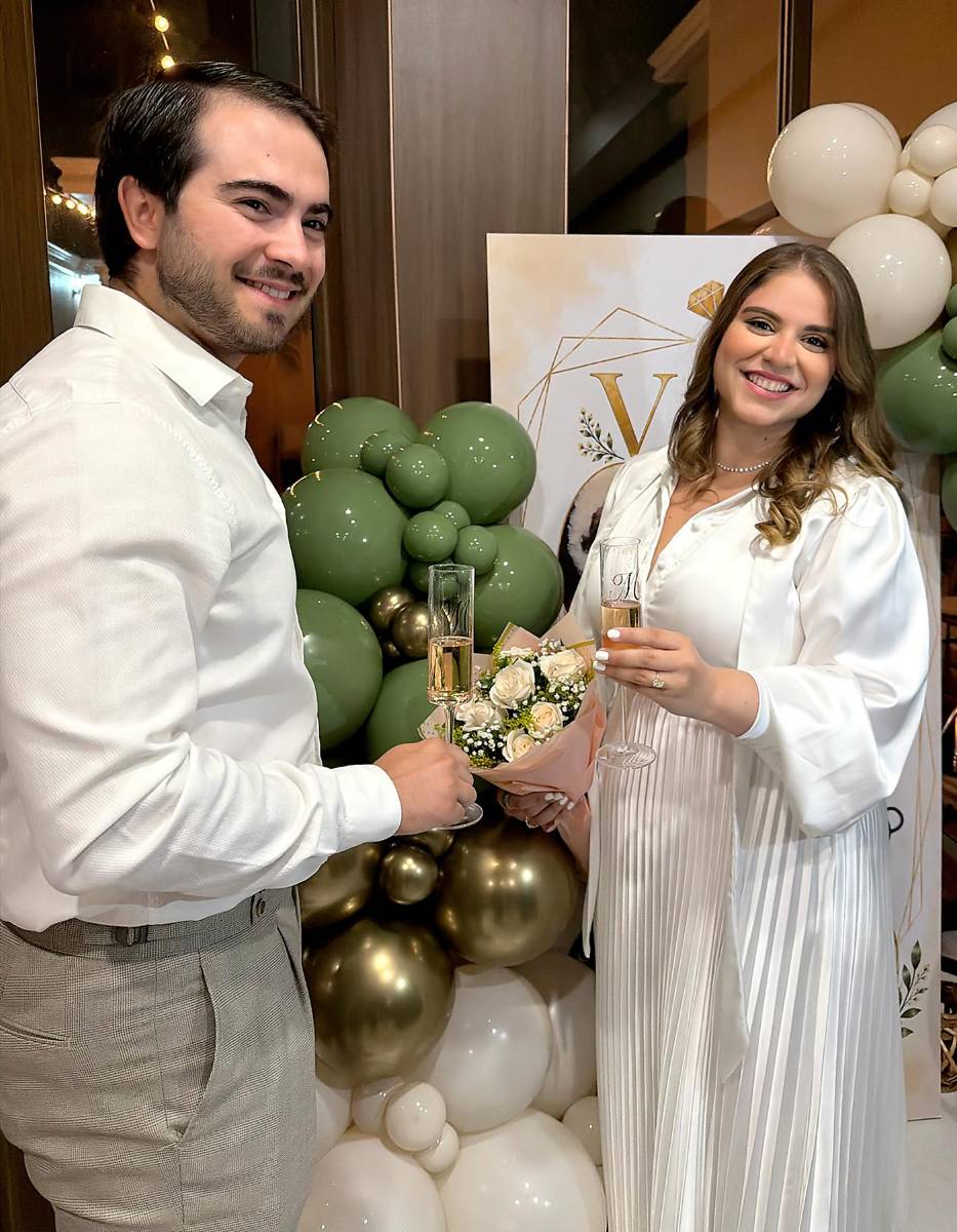 Los novios Carlos Rojas Pérez y Valerie Boadla Diban.