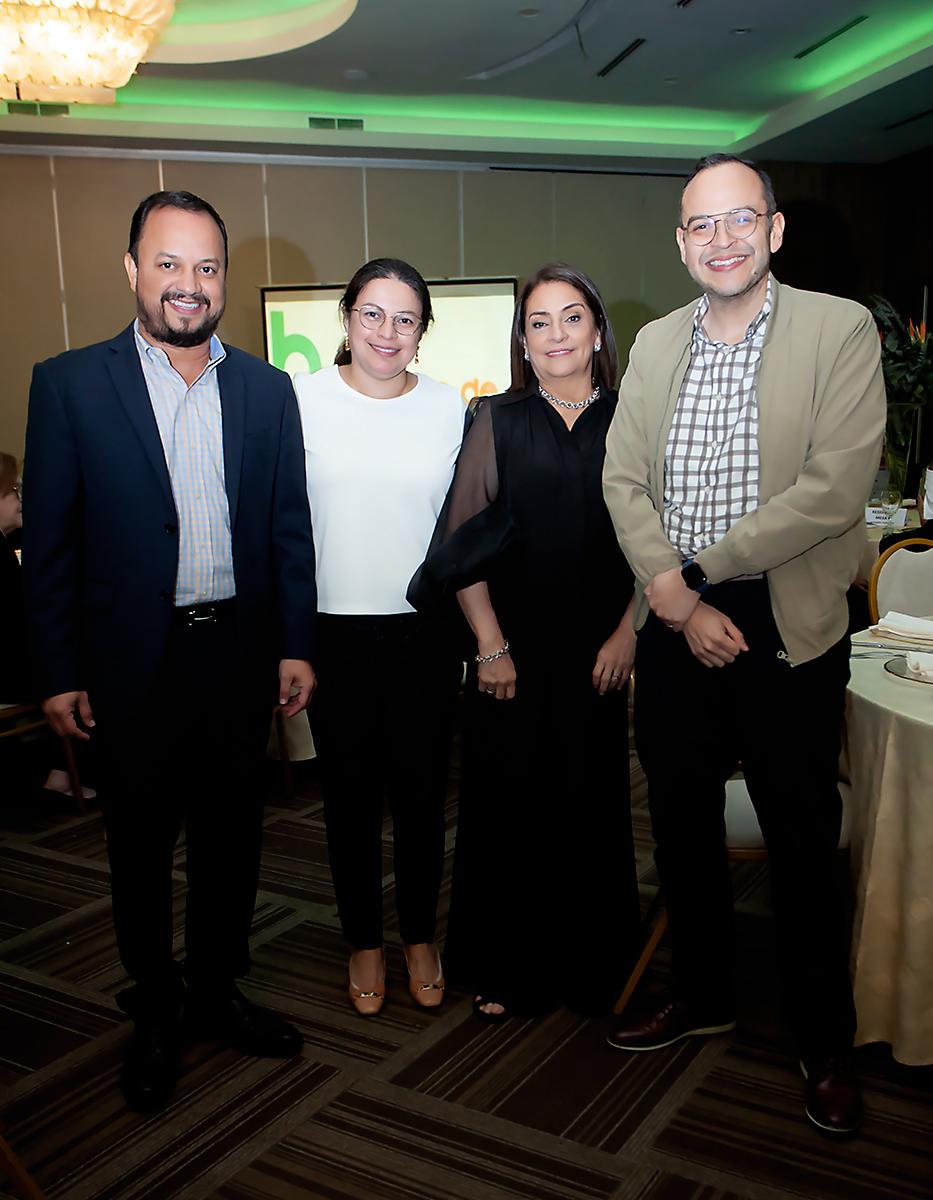 Nahun Moreno, Jackie Cuestas, Verónica Lardizabal y Leonel Rivas.
