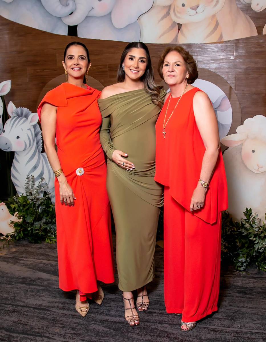 Fairuz Khoury, Almudena de Larach y Lizeth de Cruz. 