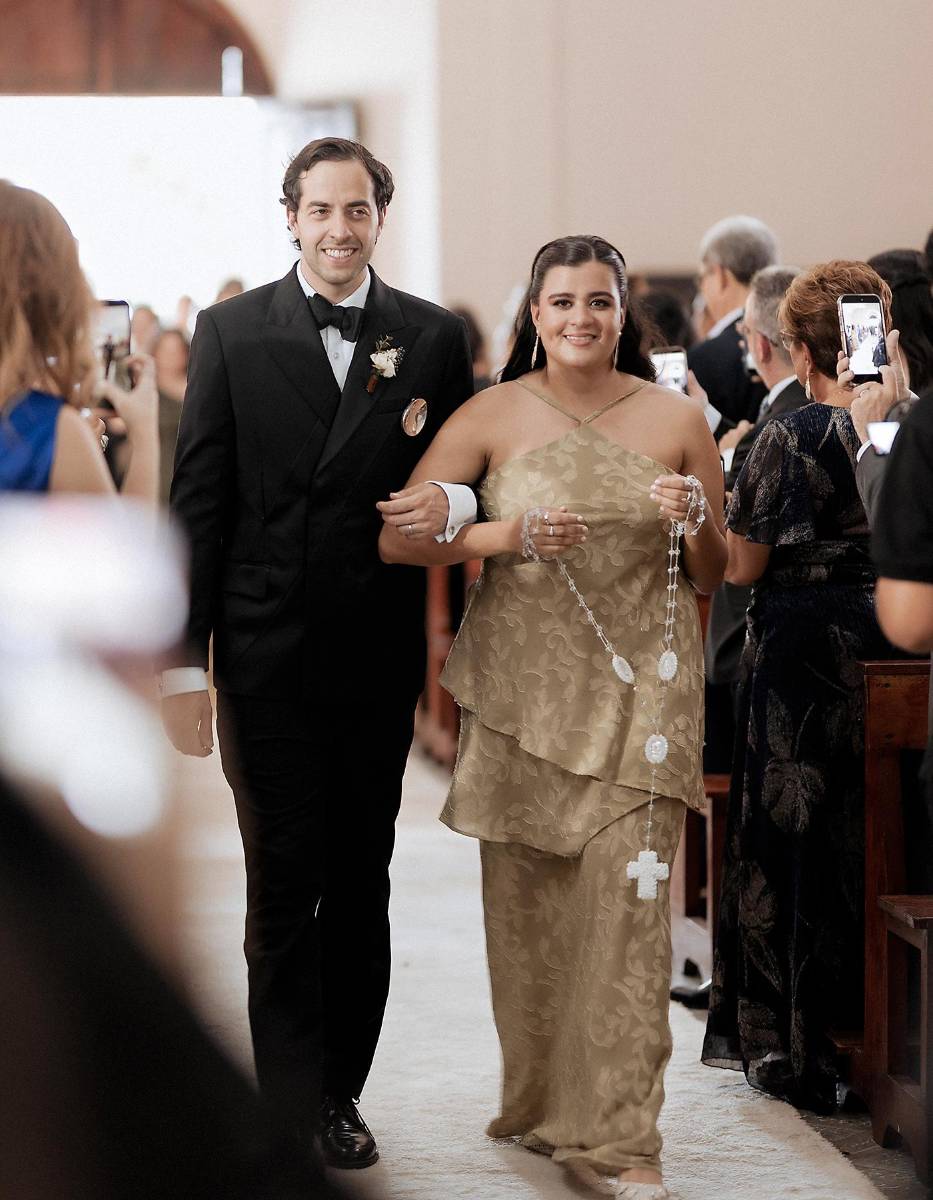 Asi se vivió la boda eclesiástica de Johannes Múller y Ruth Panayotti