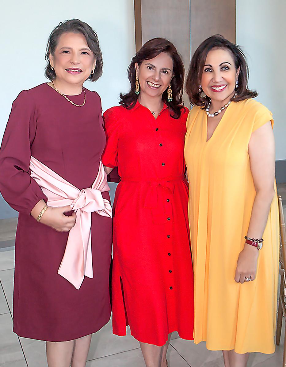 Ruth Reyes, Jacky de Rodríguez y Carolina Canahuati.