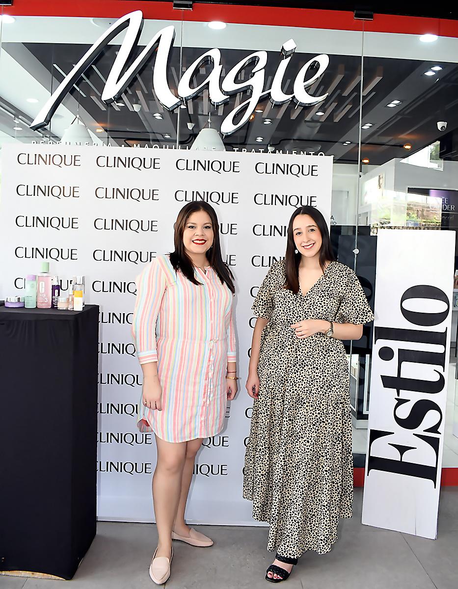 Melissa Cáceres y Marcela del Cid, brand managers, ofrecieron la bienvenida al evento realizado en la perfumería Magie de La Galería