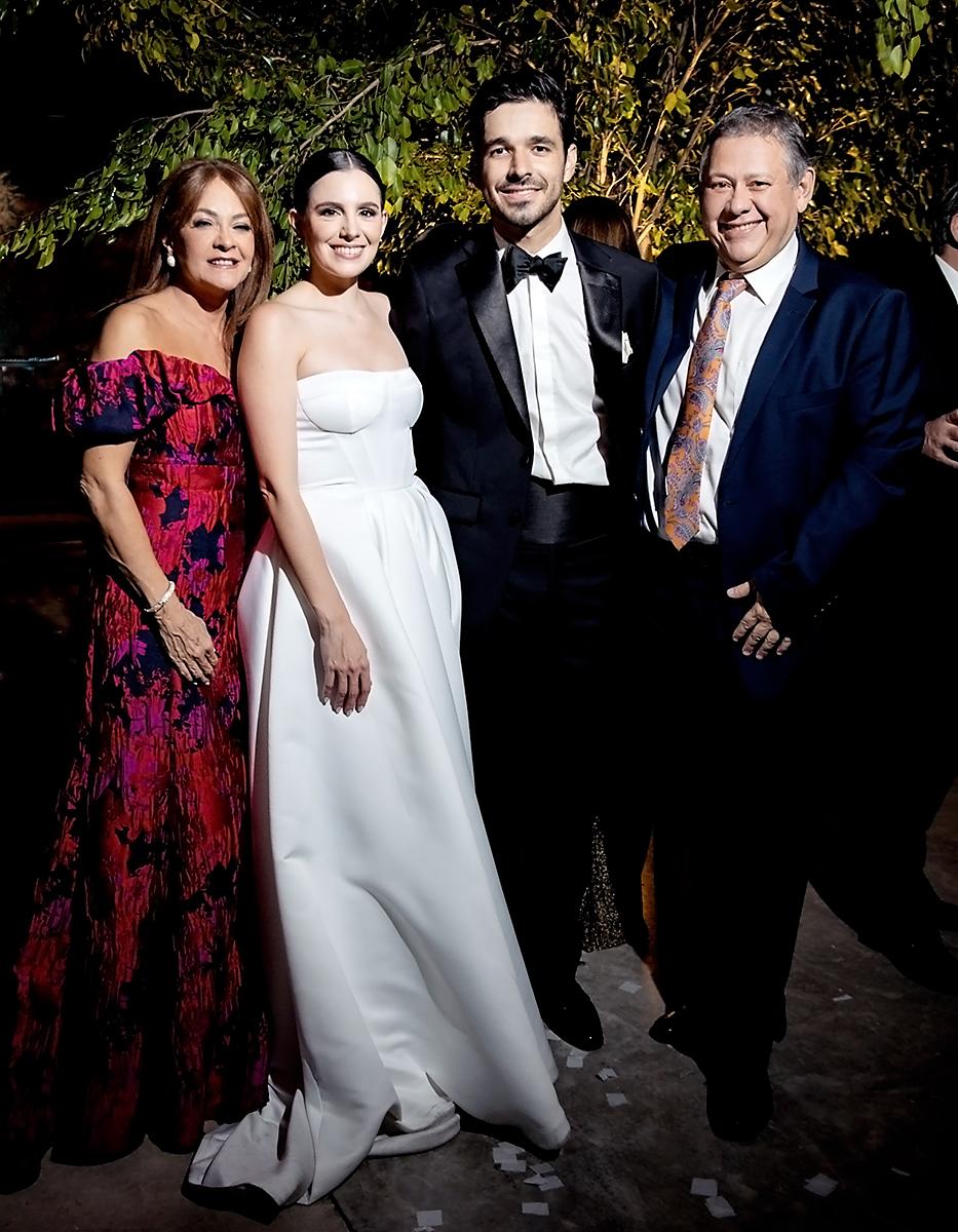 Mandy y Héctor Rivera, Andrea y Juan Carlos