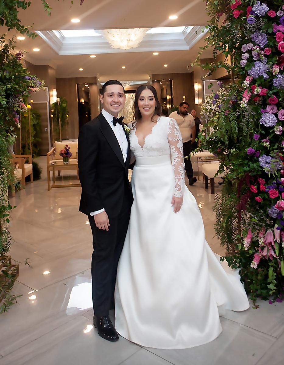 Los recién casados Giselle Ferez y Renán Núñez.