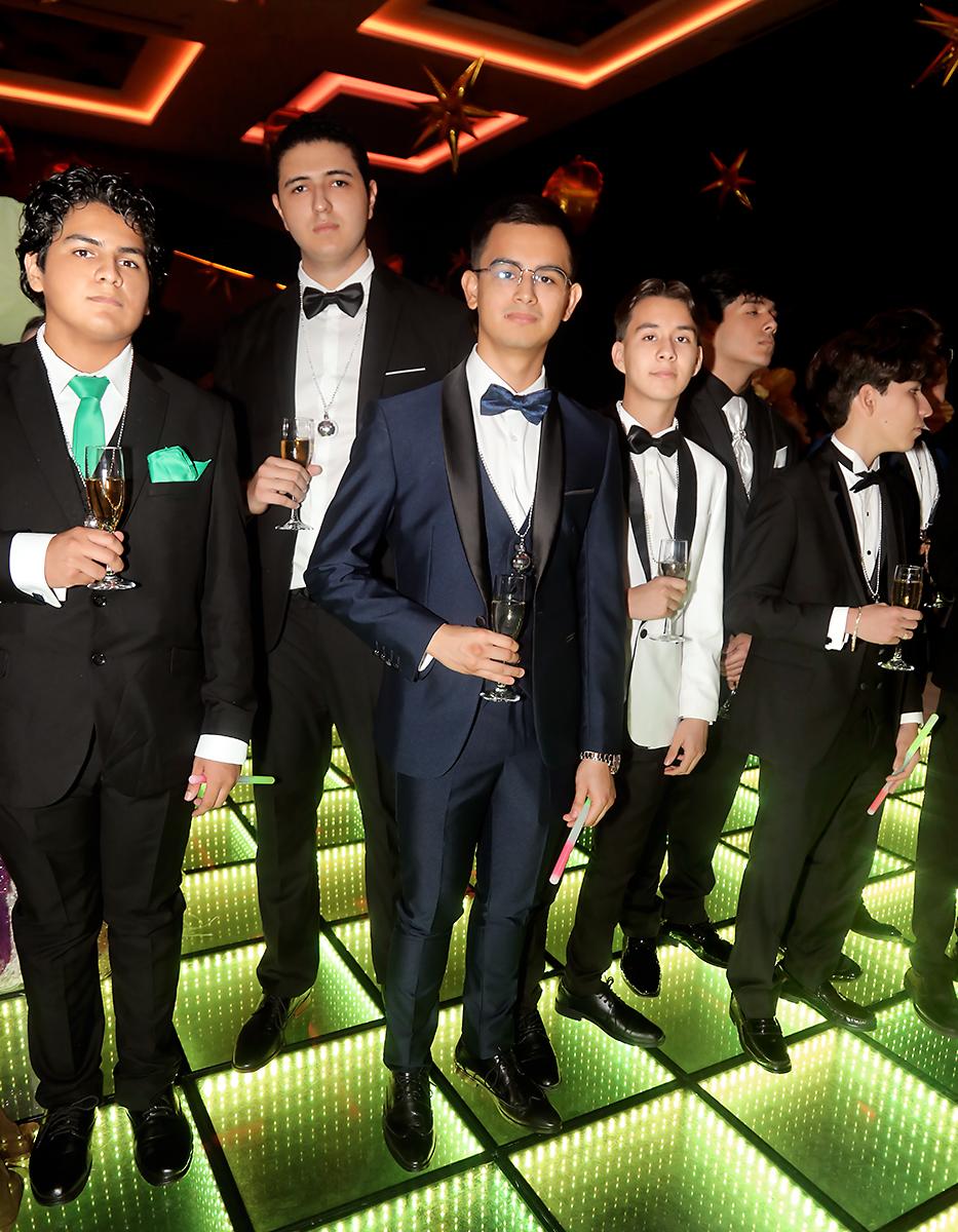 Julio Rodríguez, Alfredo Mendoza, Eder Velázquez y Edinson Cubas.