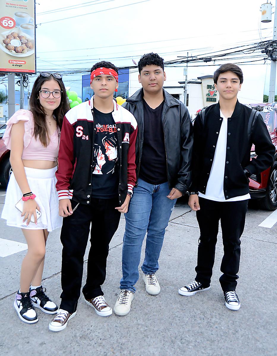 Rocio Maradiaga, Juan Castellanos, Raymond Flores y Samuel Gonzáles. 