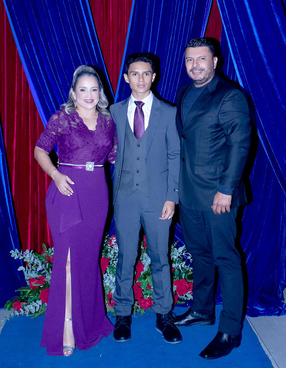 Desfile de padres e hijos de Freedom Institute 2025