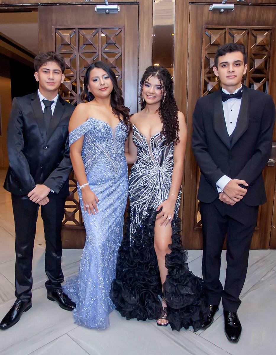  Joshua Contreras, Daniela Sabillón, Sara Guillen y Owen Peña. 
