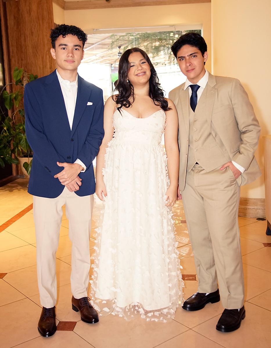 Ricardo Bahr, Giovanna Calderón y Ricardo Nuila.