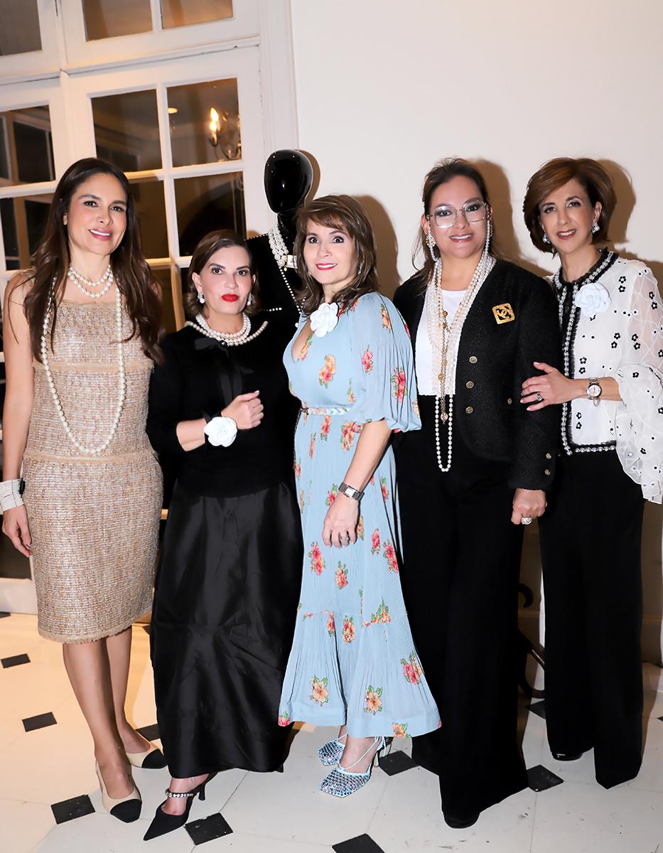 Ana Melissa Paz, Blanca Bendeck, Elena Faraj , Pía Pastor y Titi Kafie