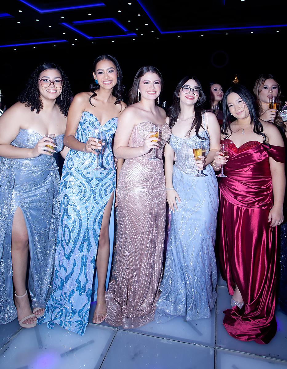 Nathalie Rápalo, Abby Guzmán, Giulliana Echenique, Rihanna Powery y Ashley Fletes.