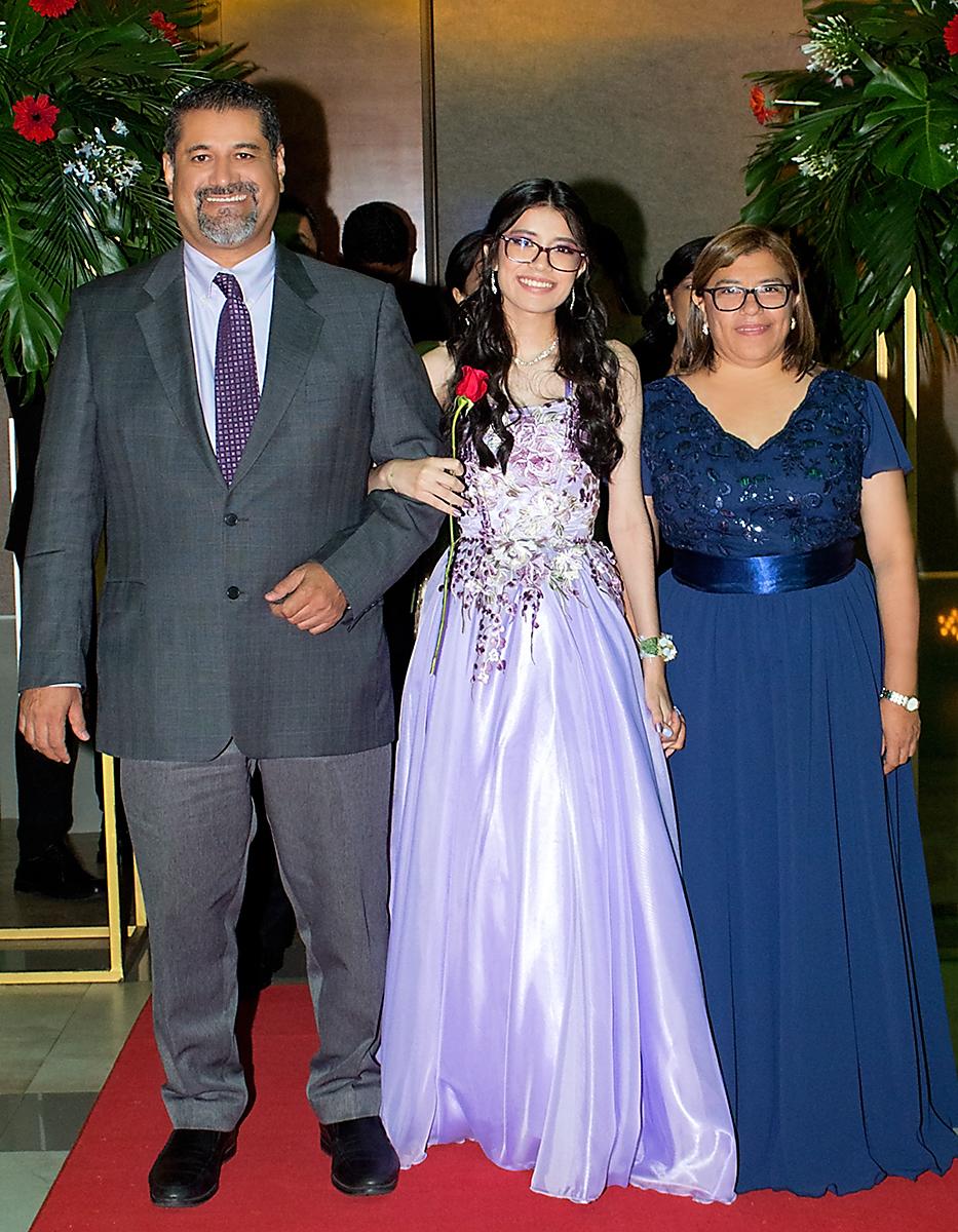 Valentino, Paola y Norma Soriano.