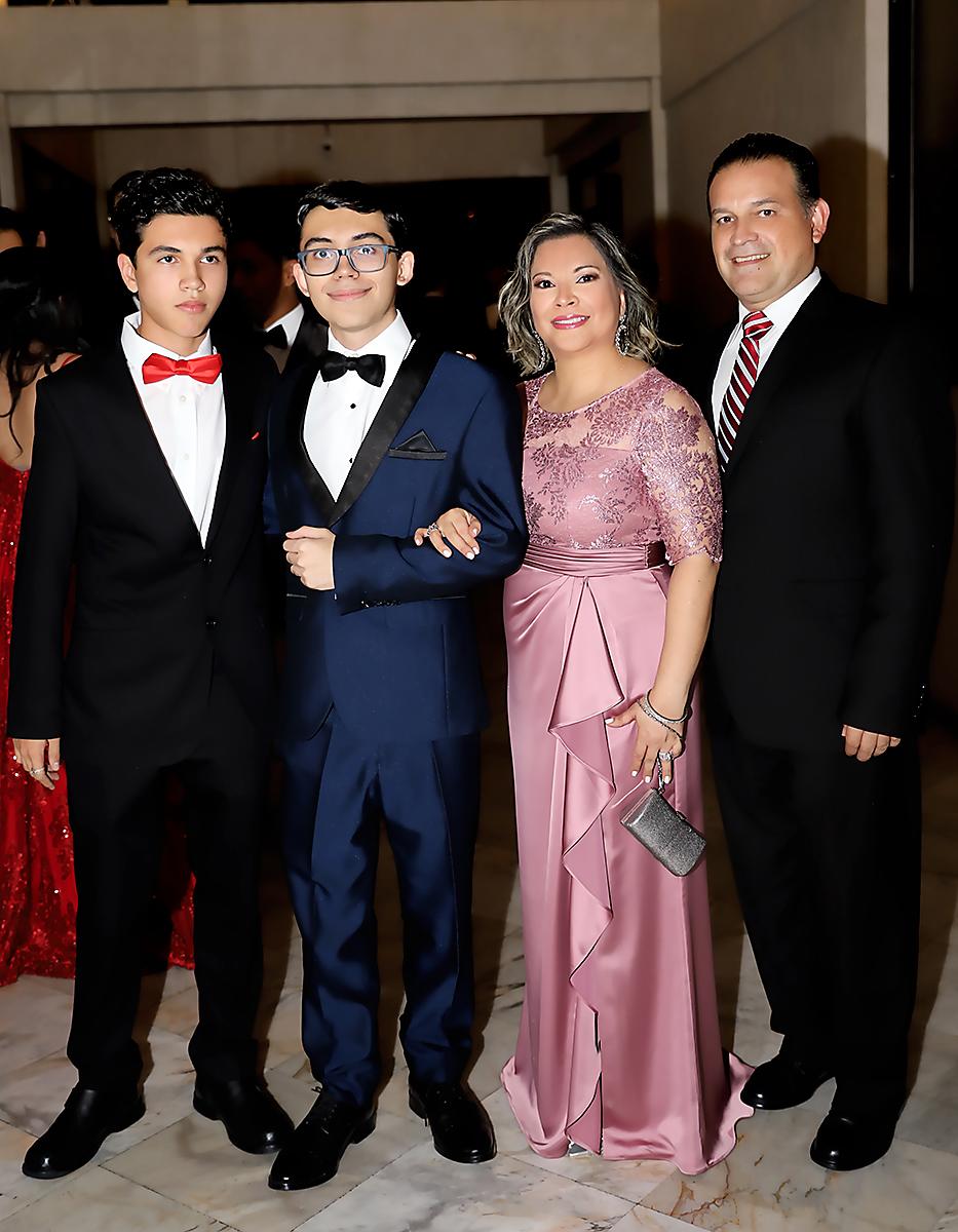 Ricardo, José Carlos Brevé, Ligia y Carlos Brevé