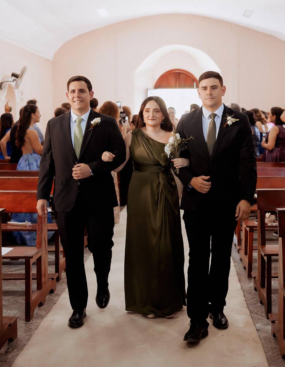 Asi se vivió la boda eclesiástica de Johannes Múller y Ruth Panayotti