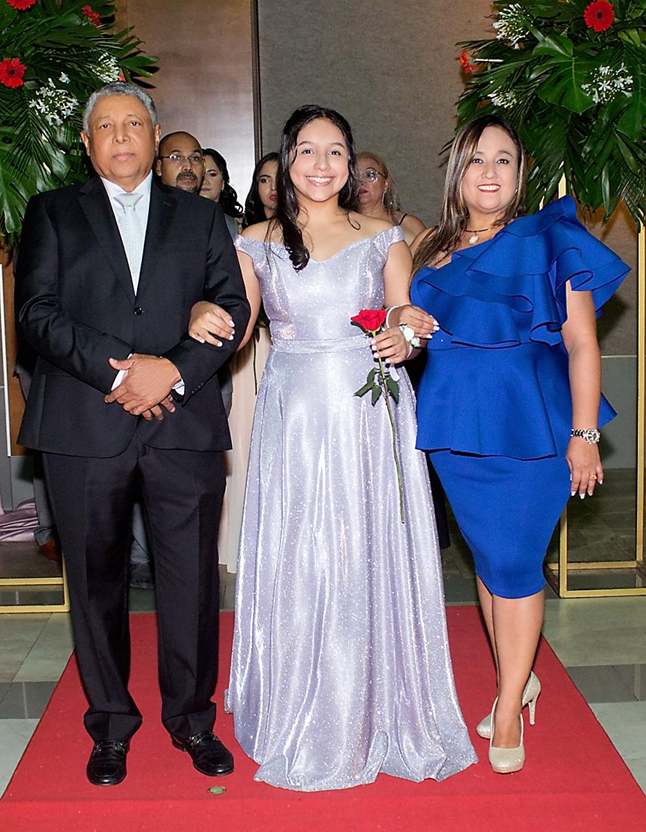 Maynor, Gloria y Ema Ordóñez.