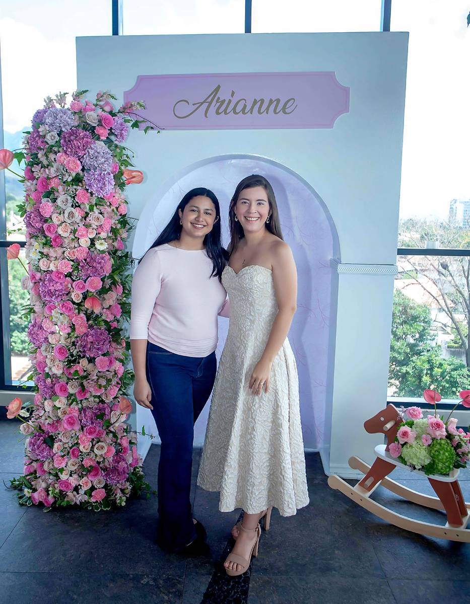 Kathy Chavarría y Maryori Pineda