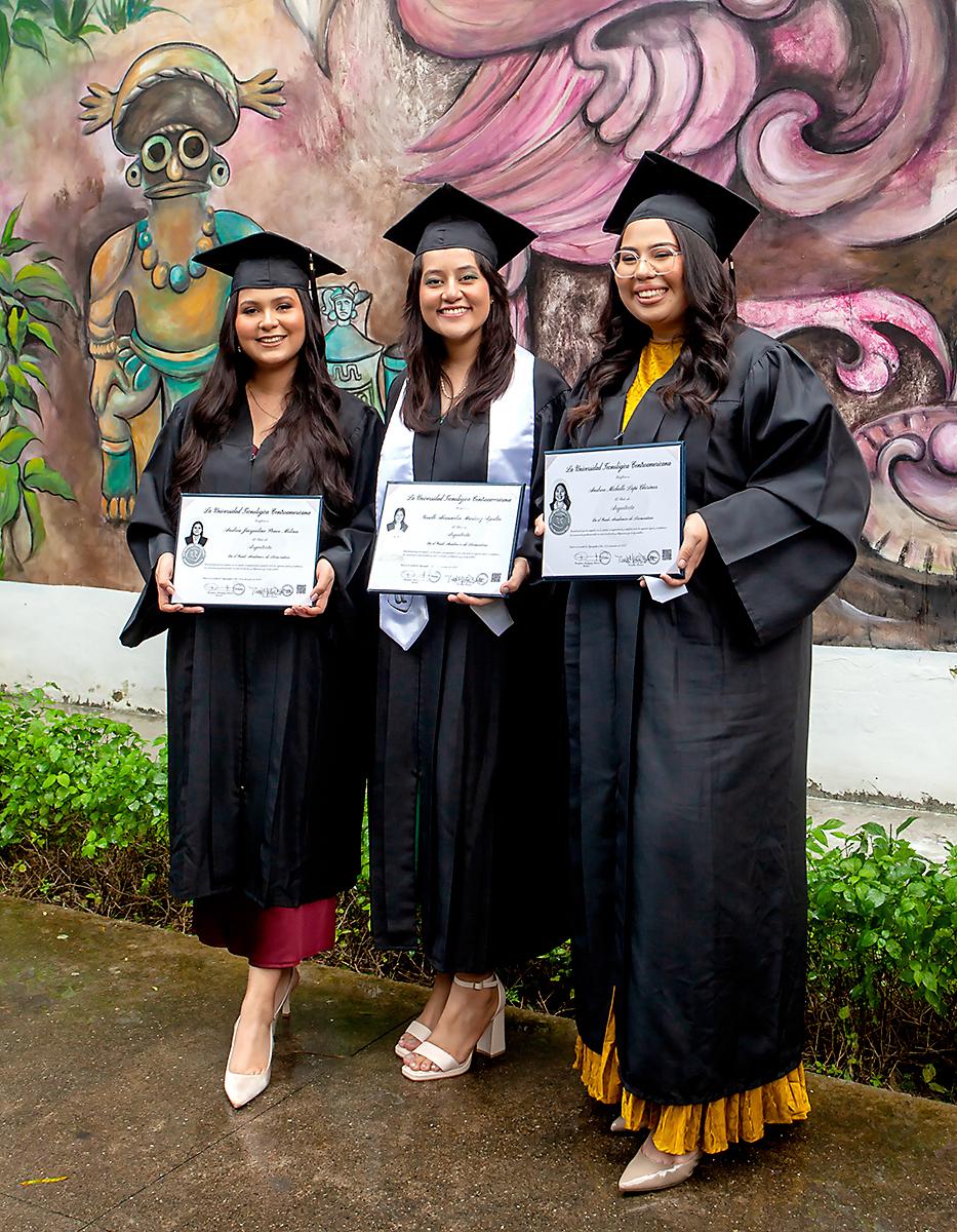 Graduaciones UNITEC 2024 en San Pedro Sula
