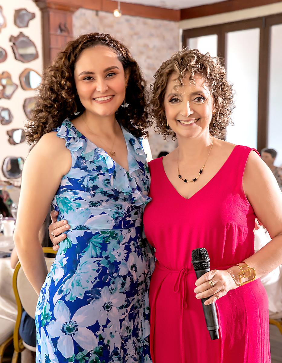 Sara y Patricia de Funes.