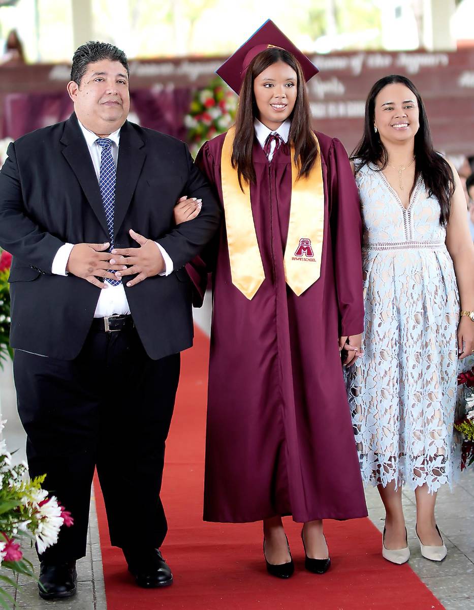 Graduación de los seniors 2026 de Mayan School