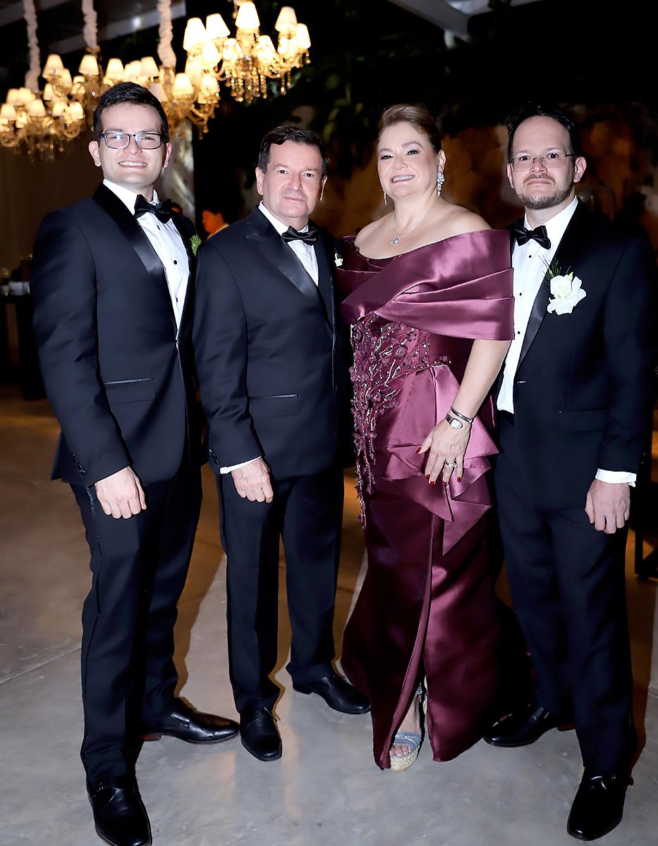 La boda de Iván Wolozny y Jacqueline Bográn