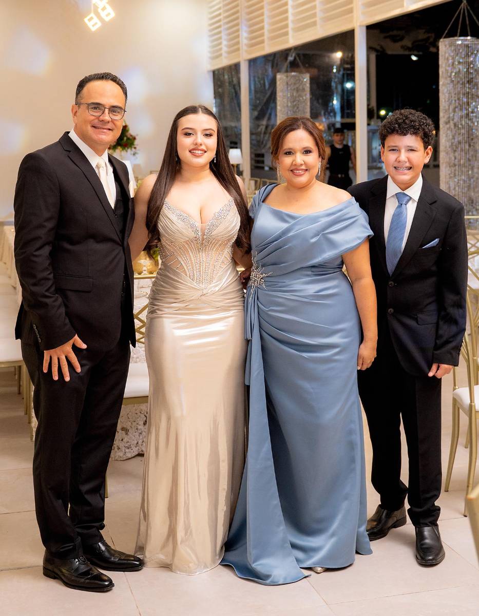 Ivan, María Camila, Yeamy y Santiago Barroso 