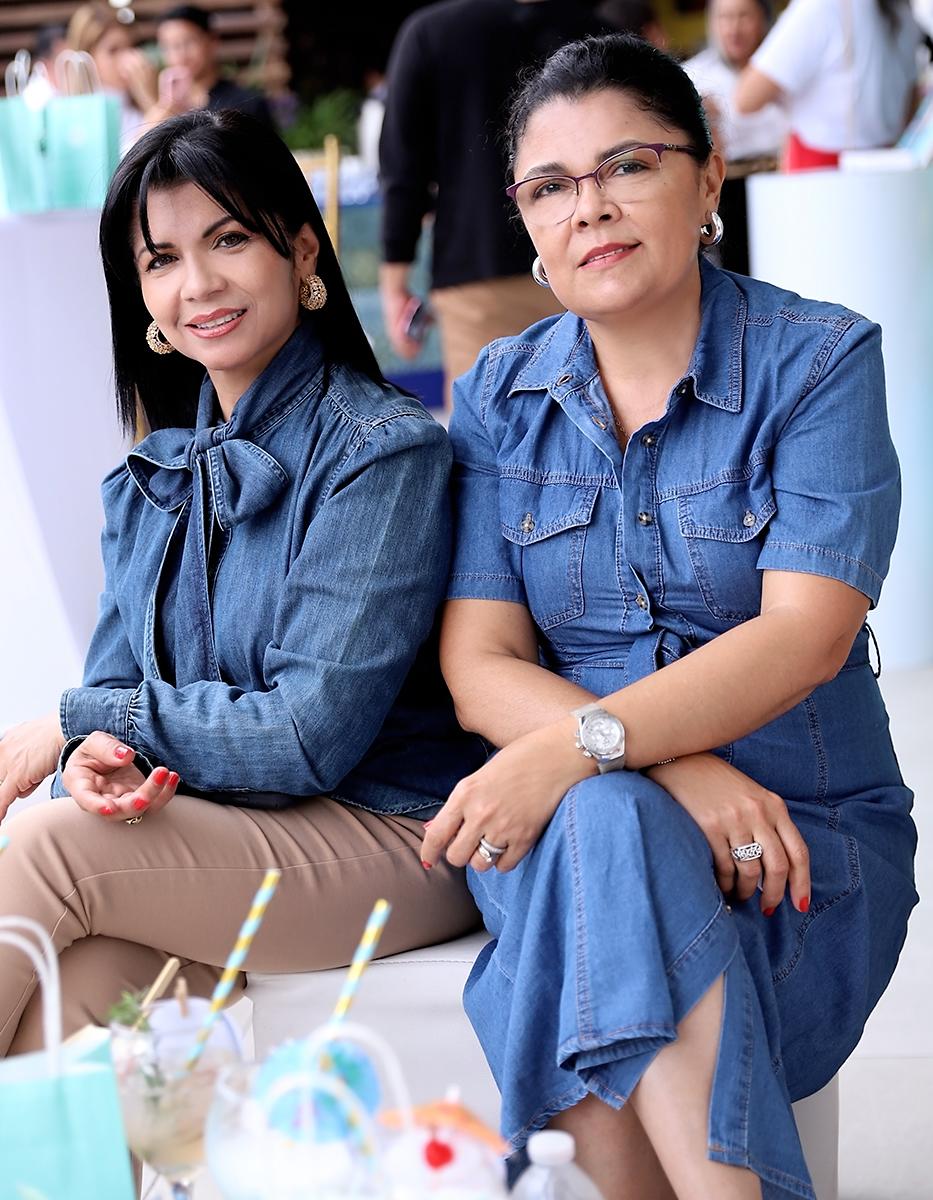 Karla Rodríguez y Lilian Matute.