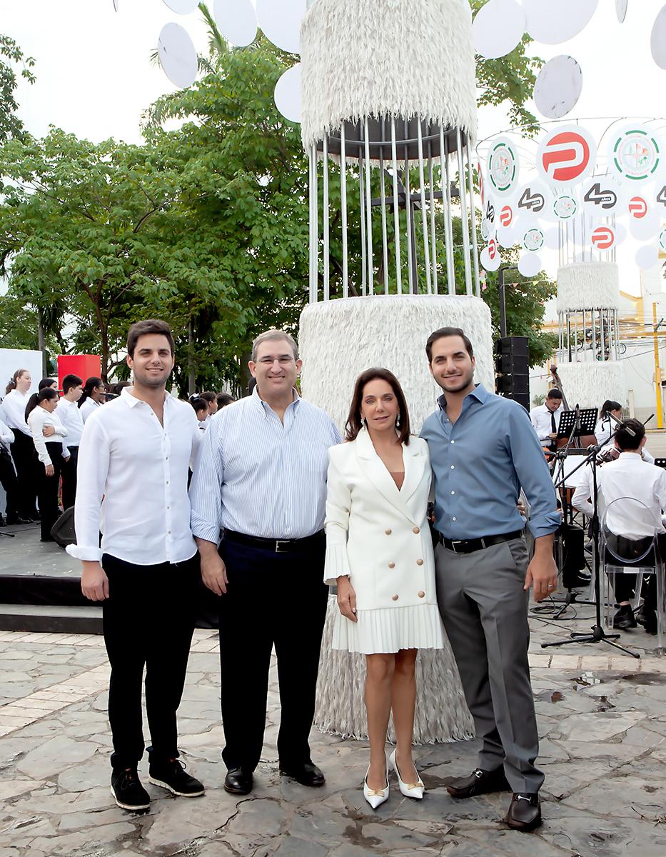 Alejandro Canahuati, Daniel Facussé, Sandra y Mario Alberto Canahuati