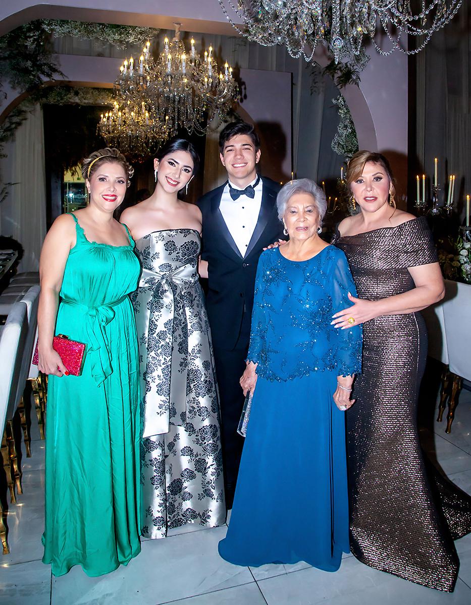 Claudia Córdoba, Atenas Vijil, Valentino Prego, Hilda Córdova y Ruth Rápalo.