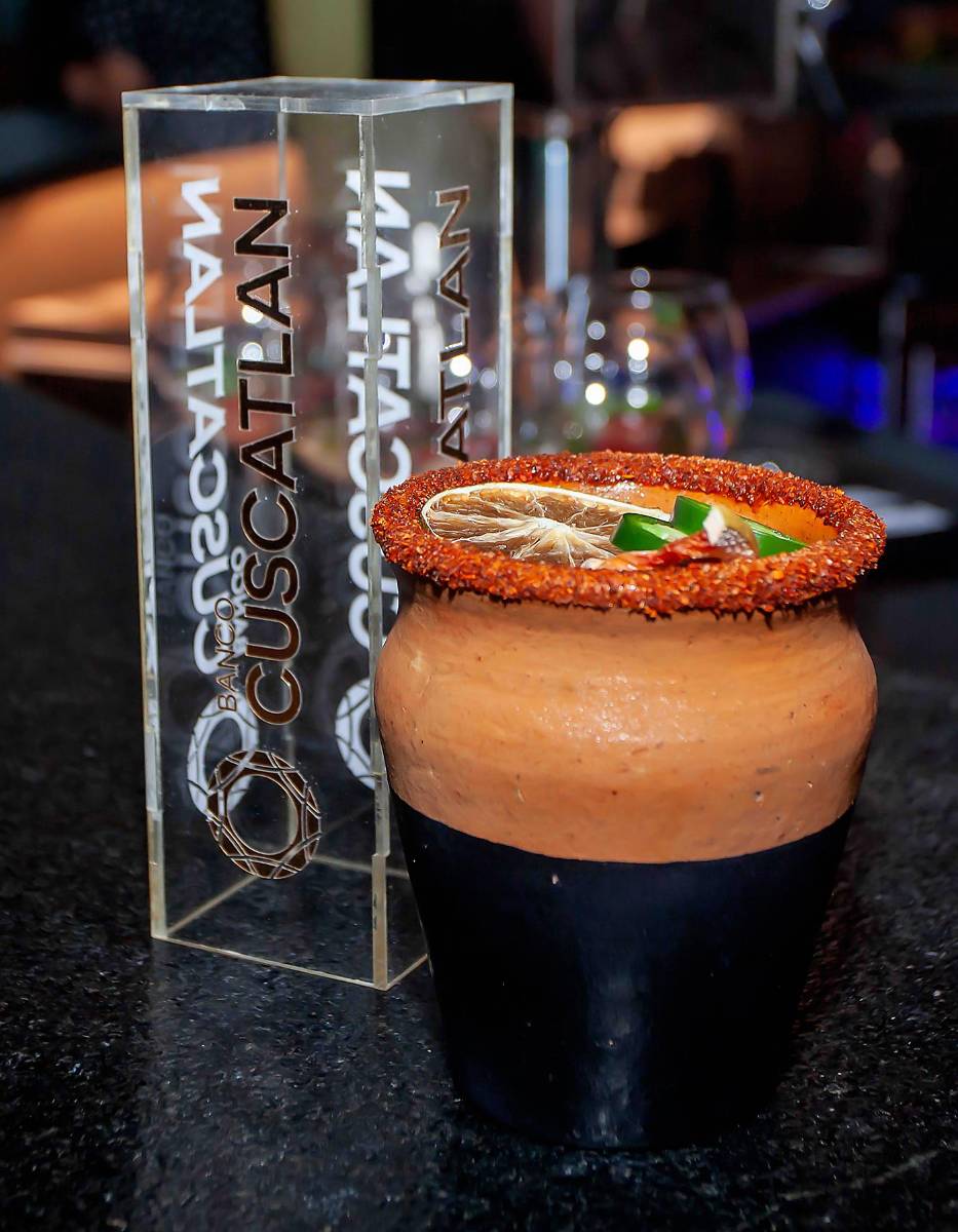 En la entrada los invitados recibieron un Gin de Licha o una Paloma.