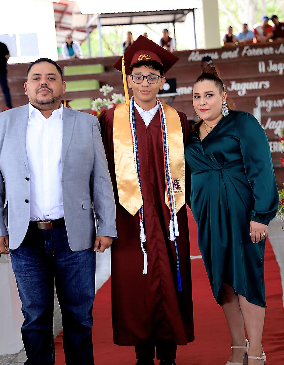 Graduación de los seniors 2025 de Mayan School