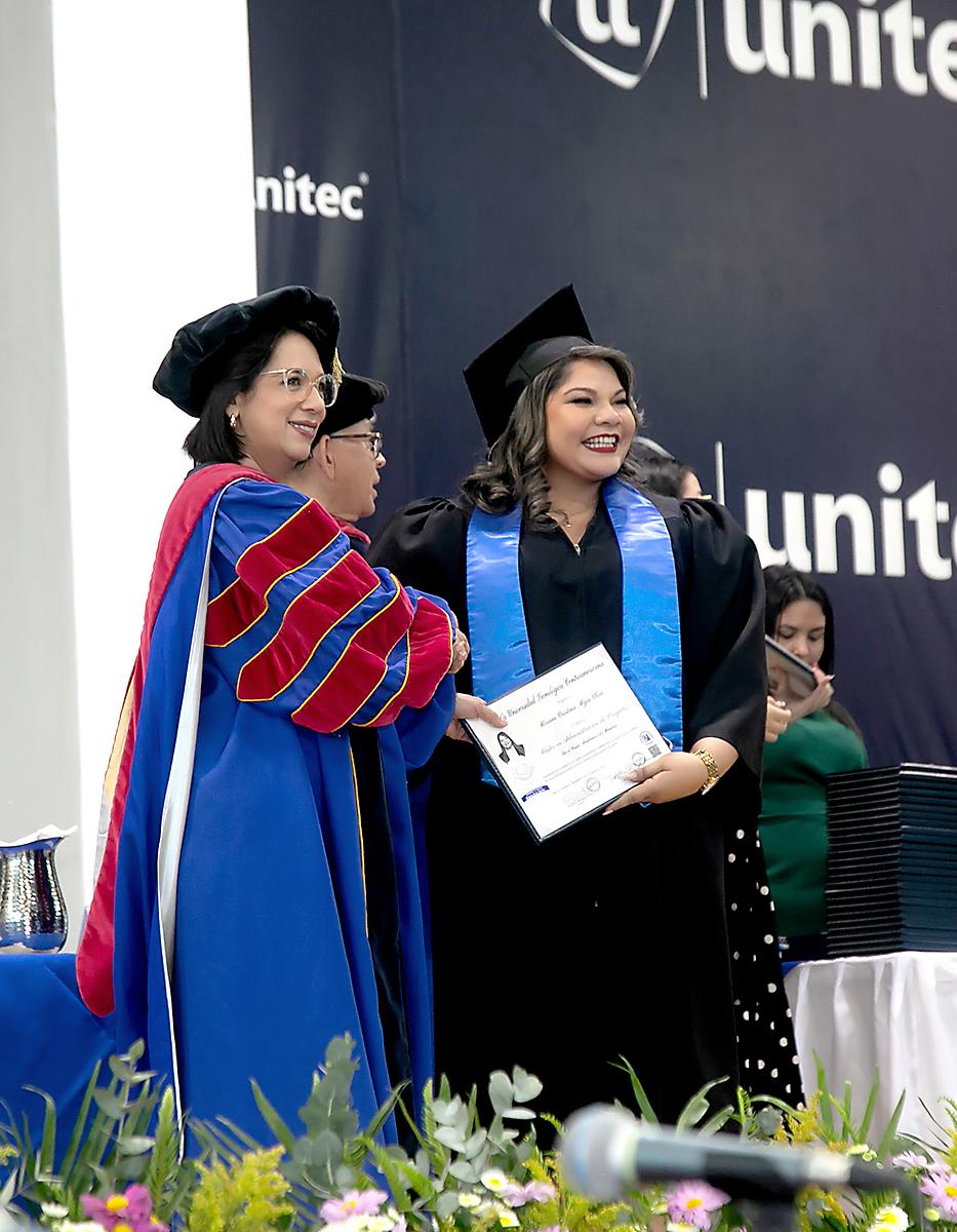 Graduaciones de UNITEC SPS 2024