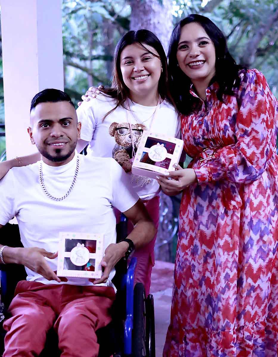 Samir Merino, Isabel Barahona y Lidieth Canales.