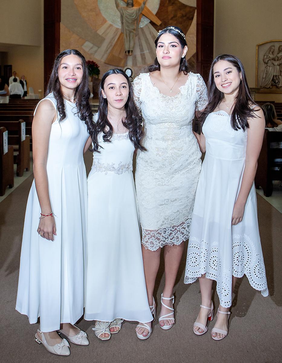 Isabella Matute, Valeria Cabrera, Daniela Alberto e Ivanna González.