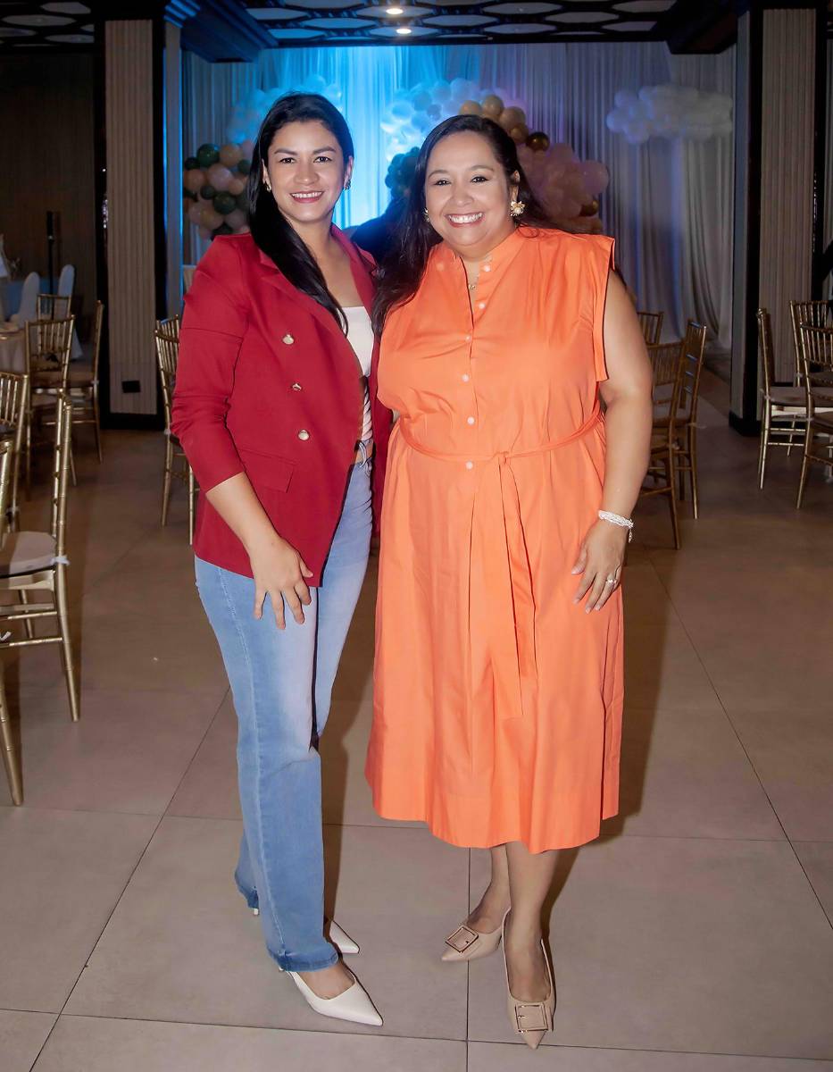 Carmen Ramos y Damaris Castellanos.