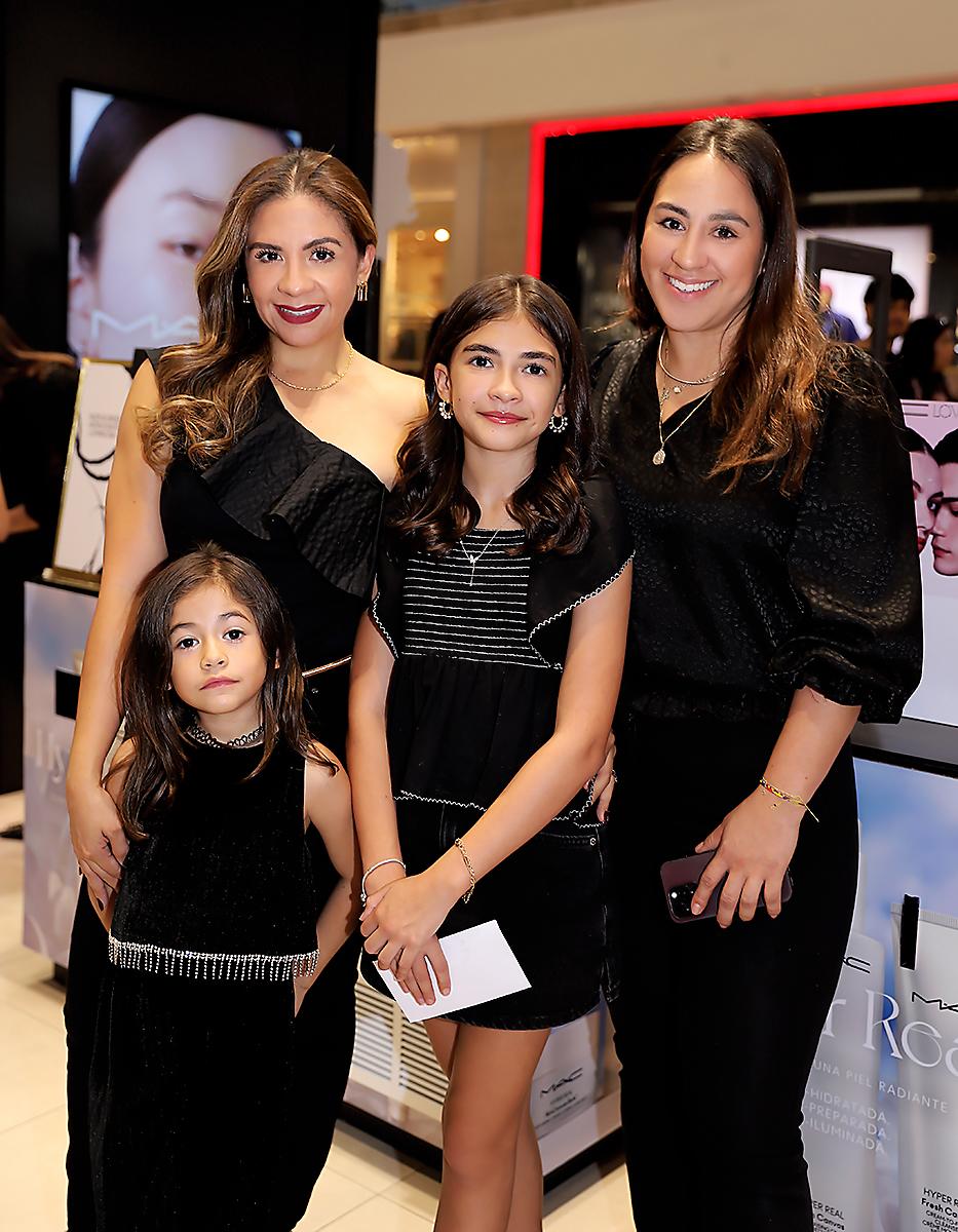 Cumpleaños de Paulina Cerna en M.A.C Cosmetics