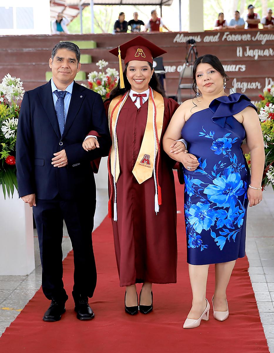 Graduación de los seniors 2025 de Mayan School