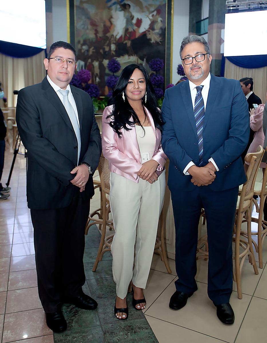 Ricardo Ewens, Neydi Fajardo y Mario Rosales.