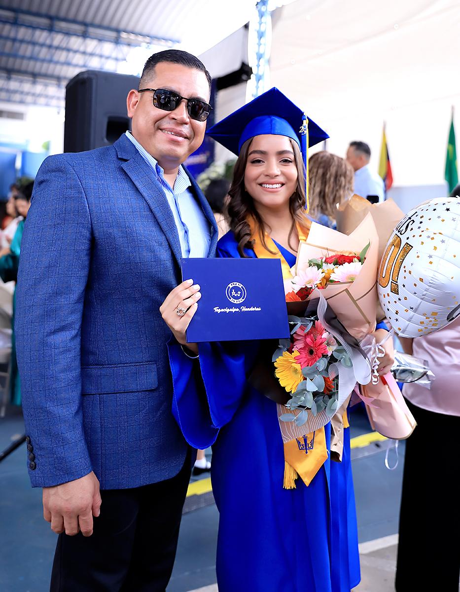 Luis Suazo y Victoria Lizardo