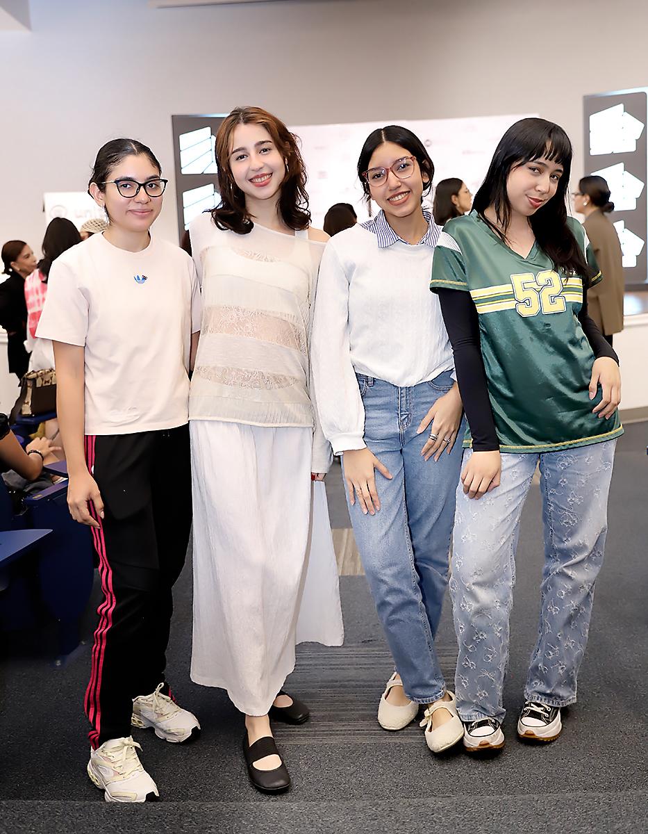 María Molina, Rosángel Lara, Kathleen Calderón y Yushi Cruz.