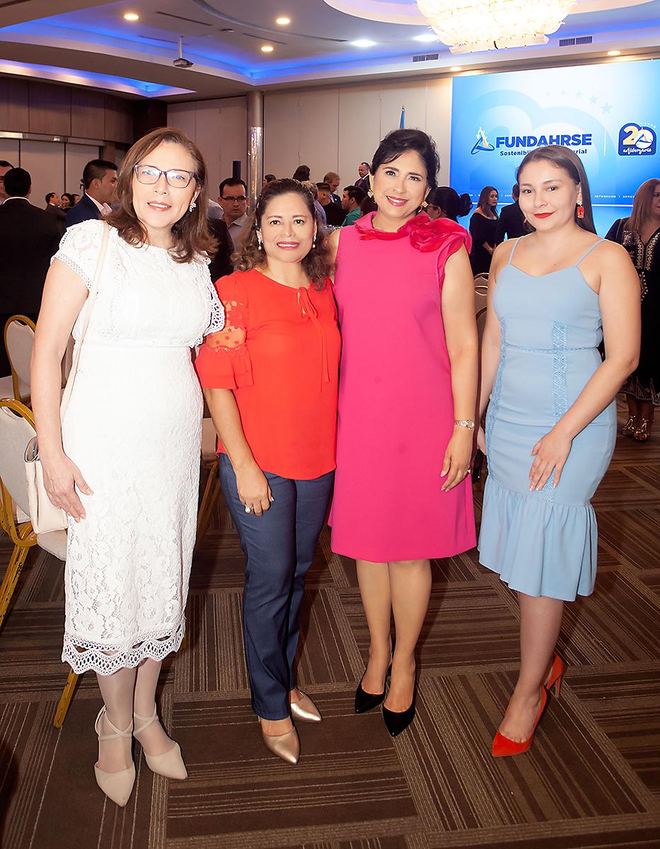 Nidia Manzanares, Amalia Alachán, Tesla Callejas y Katherine Padilla.