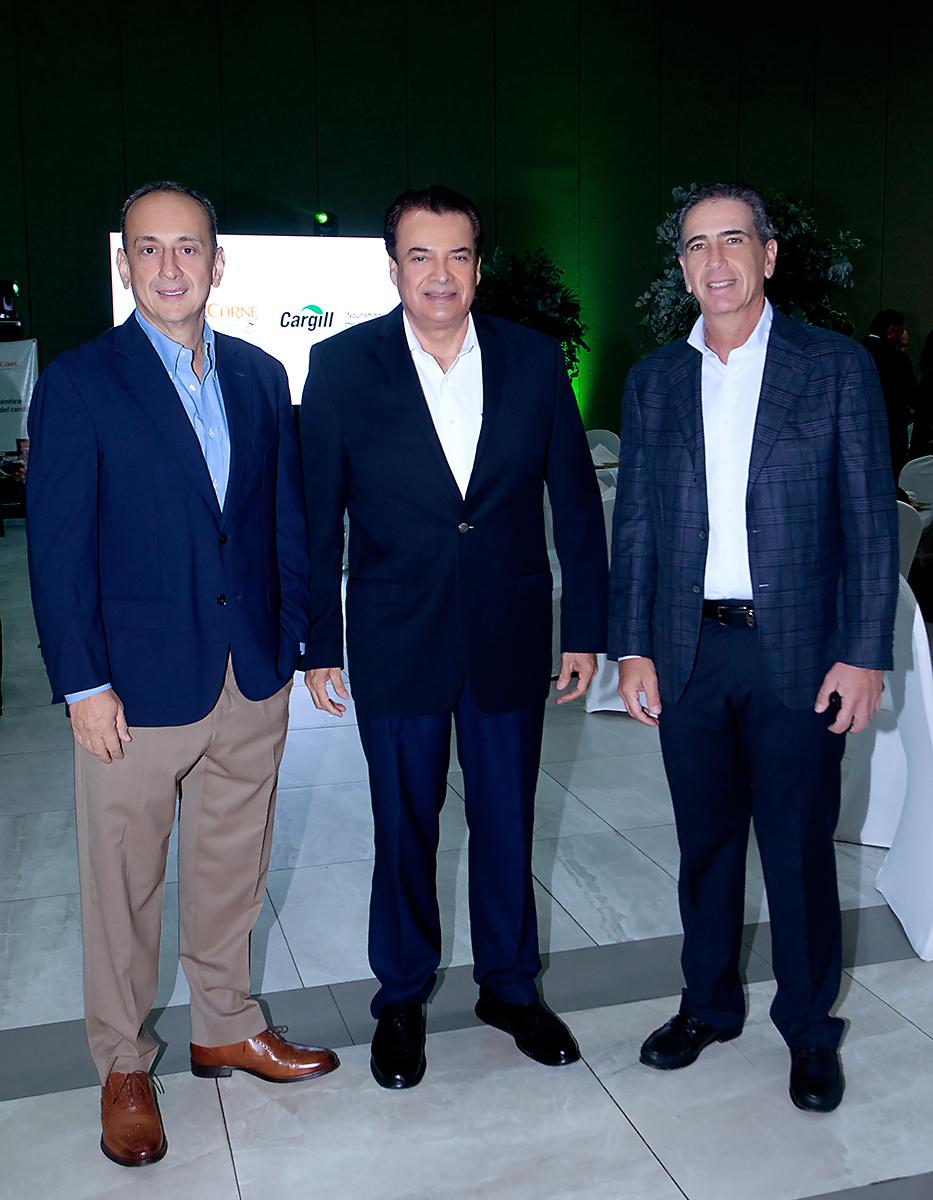 Allan Hawit, Ramón Fuentes y Andrés Hawit.