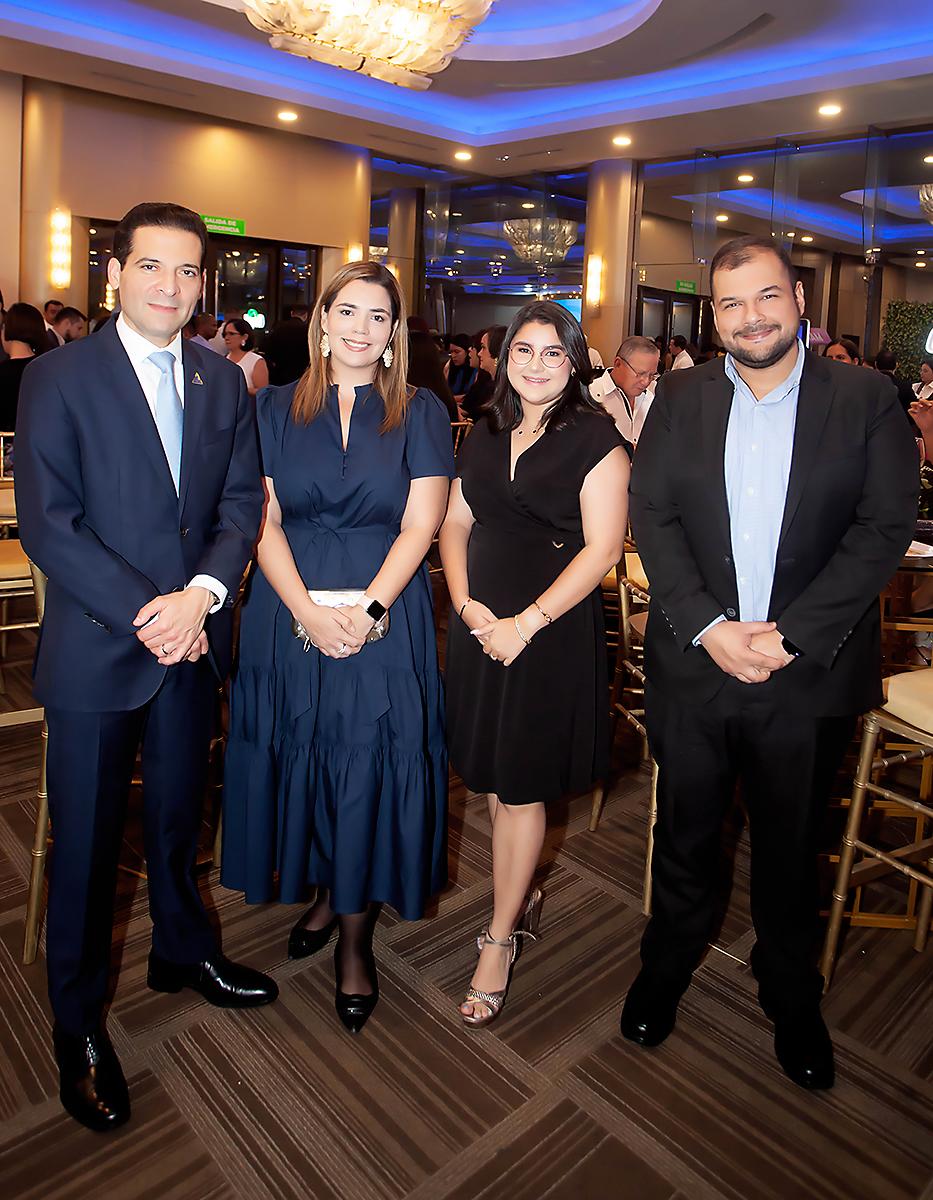 Carlos Handal, Sara Zepeda, Rocío Chiesa y Gustavo Chávez.